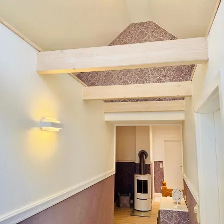 Idyllisches Dorfhaus Vor Usedom アパート *