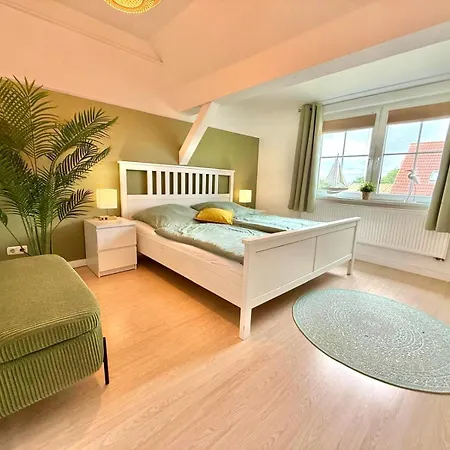 Idyllisches Dorfhaus Vor Usedom アパート *