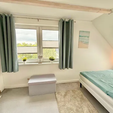 Idyllisches Dorfhaus Vor Usedom Gützkow